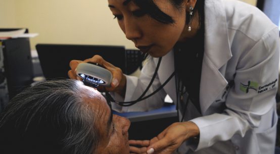 As doenças de pele são uma das enfermidades mais frequentes do ser humano e acometem cerca de 50% das pessoas na terceira idade.